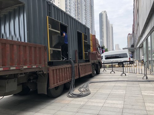 乌拉特前柴油发电机空气滤清器在不同季节的更换周期是否有差异？